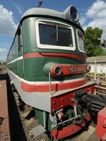 Die Diesellokomotive ЧС2-888, ausgestellt im Eisenbahnmuseum am Rigaer Bahnhof von Moskau (Mai 2016)