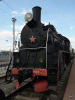 Die Dampflokomotive Эр 766-11 im Eisenbahnmuseum am Rigaer Bahnhof von Moskau (Mai 2016)