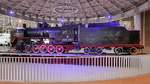 Güterzug-Dampflok CO17-2413, Baujahr 1948, auf der Drehscheibe im Neubau des Russischen Eisenbahnmuseums in St. Petersburg, 4.11.2017