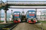 13.08.03, Cholmsk (Sachalin), TGM11A-0010 und 0008 ziehen Breitspurwagen von der Fhre Vanino - Cholmsk