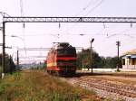 ChS4t-246 (ЧC4T-246) zwischen Vladimir (Владимир) und Kovrov (Ковров) bei Bogolyubovo am 31-08-2004.