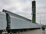 Eisenbahnstationierter Interkontinentaler Raketenkomplex im Russischen Eisenbahnmuseum in St.