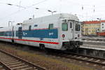 Einer der beiden Maschinenwagen (D-FPC 62 80 96-99 301-7) des 20-teiligen Talgo-Swift-Zuges RUS C 6-03 als EN 441 von Berlin Ostbahnhof nach Moskwa Kurskaja, abgestellt am 06.02.2017 in Berlin-Lichtenberg. In den Maschinenwagen befinden sich die Generatoren für die Energieversorgung des Zuges.