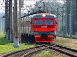 ЭР2T (ER2T) 7161 vor dem Abzweig auf Gleis 3 im Bahnhof Царское Село (Zarskoje Selo), bei St. Petersburg, 19.8.17 