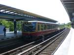 S-Bahnlinie 2 nach S-Bahnhof Bernau im S-Bahnhof Priesterweg.  ...