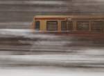 BR 481 bei schneller Fahrt und frostigen Temperaturen zwischen S�dkreuz ...