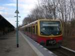 S-Bahnlinie 25 nach S-Bahnhof Hennigsdorf im S-Bahnhof Tegel.(27.2.2010)  ...