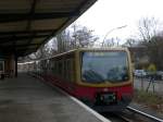 S-Bahnlinie 2 nach S-Bahnhof Blankenfelde im S-Bahnhof Marienfelde.(5.4.2010) ... S-Bahnlinie 2 nach S-Bahnhof Blankenfelde im S-Bahnhof Marienfelde.(5.4.2010) ...