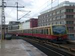 S-Bahnlinie 75 nach S-Bahnhof Wartenberg im S+U Bahnhof Alexanderplatz.(11.4.2010) ... S-Bahnlinie 75 nach S-Bahnhof Wartenberg im S+U Bahnhof Alexanderplatz.(11.4.2010) ...
