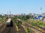 S-Bahn Berlin Da ja auch S Bahnen nicht ewig fahren mal ein Bild von einer. Links eine S 3 nach Friedrichshagen und rechts versteckt sich eine S 75 nach Wartenberg.