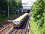 S-Bahn Berlin S-Bahnlinie 41 �ber Prenzlauer Allee,Greisfswalder Stra�e und Landsberger Allee nahe vom S+U Bahnhof Sch�nhauser Allee.(25.7.2010)