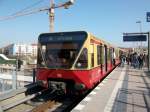 480 546 nach Gr�nau,am 03.April 2010,im oberen Bahnhof Berlin Ostkreuz. ...