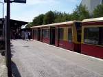 Yorckstra�e, S-Bahnhof, Bahnsteig mit S2 (15.08.2009)  ...