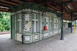 Berlin, 20.06.2010, S-Bahnhof Nikolassee (Wannseebahn)   ...