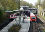 Zwei S-Bahnz�ge im Haltepunkt ...  ukamp 19.04.2011