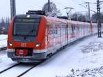 DB 422 062 auf der S1 bei der Einfahrt in ...