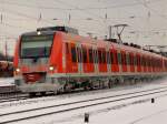 S-Bahn Rhein-Ruhr 422 027 beschleunigt am 10.01.2010 aus dem Hp Bochum-Ehrenfeld in Richtung Solingen auf der S1.