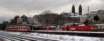 S-Bahn Rhein-Ruhr S-Bahn Betrieb in Wuppertal Steinbeck. S9 mit Br 422 trifft auf S8 mit Br 143 und x-Wagen. 28.01.2010