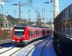 S-Bahn Rhein-Ruhr 422 036/536, den ich nun zum X-ten male fotografiert habe, als S9 zwischen Wuppertal-Zoologischer Garten und Wuppertal-Steinbeck anzutreffen. 07.03.10