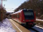 S-Bahn Rhein-Ruhr Wieder einmal das P��rchen der S8. 422 005/505 u. 422 055/555. Hier zu sehen in Gevelsberg Hbf in Richtung Hagen am 07.03.10