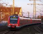 422 525/025 f�hrt gemeinsam mit 422 564/064 als S8 in ...