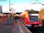 422 034/534 und 033/533 stehend gemeinsam als S1 in Richtung ...
