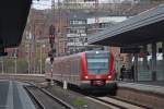 S-Bahn Rhein-Ruhr 422 547-0 und 422 555-3 als S1 nach Solingen Hbf bei der Einfahrt in Essen 10.4.10