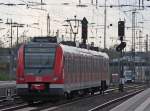 S-Bahn Rhein-Ruhr 422 569-4 als S9 nach Haltern am See bei der Ausfahrt in Essen Hbf 10.4.10