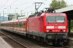 Die 143 259-0 zieht die S8 von Dortmund nach M�nchengladbach ...