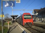 S-Bahn Zurich Re 450 083-1 ''Tr�llikon'' am 25.11.09 in Fehraltdorf als S3 nach Wetzikon. In Fehraltorf findet seit Jahren die Kreuzung zweier S3 statt, daher wird diese DPZ-Dotra noch einen kurzen Aufenthalten haben.