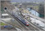 S-Bahn Zurich Ein Dosto der S-Bahn Z�rich rangiert in Ziegelbr�cke. Die Hauptstrecke f�hrt durch das Tunnel Richtung Chur un die Linie rechts ins Glarnerland nach Linthal. (03.03.2010)