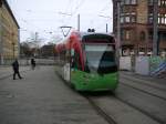 Saarbahn Die Saarbahn verl�sst die Haltestelle Saarbr�cken am Hauptbahnhof. Die Aufnahme des Fotos war am 04.02.2010.