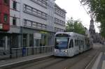 Saarbahn Die Saarbahn auf diesem Bild tr�gt Werbung f�r ein Autohaus im Saarland. Das Bild habe ich am 08.05.2010 in Saarbr�cken Landwehrplatz aufgenommen.Dies ist eine neue Bahn mit Werbung die seit dieser Woche f�hrt.
