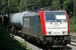 Die E 186 181-4 der Railpool / SBB Cargo zieht ...