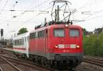 Die 115 114-1 zieht ...  Eric Otten 03.08.2010