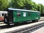 Auf vielen Schmalspurbahnen im Osten sind diese typischen Gep�ckwagen im ...