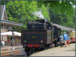 Ein kleines Schwtzchen mit dem Lokfhrer,bevor es gleich heit : Ausfahrt nach   Valkenburg fr diesen Sonderzug der ZLSM in Simpelveld (NL).Die schwedische 1040  mit Tender voraus dient als