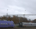 Hier begegen sich eine Gumminase und ein SJY1 in Ystad.22.10.2016 12:06 Uhr.
Leider immer noch Regen.