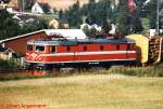 Rc4 1183 am 05.08.1999 vor einem der tglichen Holzzge in Torpshammar.