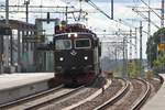 Im Zweistundentakt erreichen IC Züge aus Stockholm den Bahnhof Uppsala C.