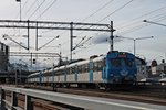 Ausfahrt von SL 3163, SL 3157, SL 3153 und SL 3166 am 29.05.2015 als Pendeltåg nach Västerhaninge aus Stockholm C.