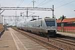 Durchfahrt am Nachmittag des 17.07.2019 von SJ X3 3350 als SJ Snabbtåg (Malmö C - Göteborg C) durch den Haltepunkt von Hjärup in Richtung Lund.