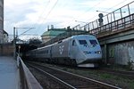 Am 29.05.2015 kam SJ X 2031 aus Richtung Stockholm C, als sie auf dem südlichen Teil der Centralbron gen Söderledstunneln fuhr.