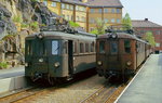 X4P 42 (Baujahr 1938) und ein X2P (Baujahr 1919) der Roslagsbanan im Endbahnhof Stockholm östra (Mai 1988). Die Roslagsbanan hat eine Spurweite von 891 mm und verbindet Stockholm mit den nördlichen Vororten.