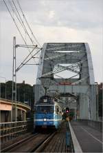 Tw 318 der Lidingbanan auf dem Weg nach Gashaga brygga bei der berquerung der Lidingbrcke.