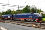 Die IORE BJÖRLIDEN 110 und KAITUM 124 Lokomotiven/Doppelloks bei Rangierfahrten im Narvik-Bahnhof am 26.06.2012
