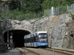 Stockholm, L Alviks strand, 15.07.2009. Wagen A32-413 als ein Zug der Linie L22.