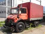 Dieser Zweiwege-Unimog diente der Weichenreinigung (Abdampfgert), hat aber schon bessere Tage gesehen; Cadenazzo 27-06-2008