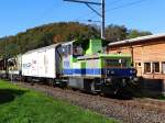 BLS - Die Tm 235 096 fahrt im Hst. Spiezmoos Süd mit ein Bauzug richtung Spiez, 24 okt 2014