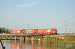 Der Zürcher LRZ (Lösch- und Rettungszug) unterwegs auf dem Seedamm in Richtung Rapperswil.